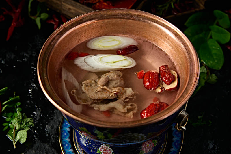 迷你小火锅清汤高汤锅底图片