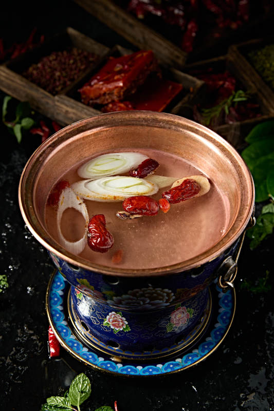 迷你小火锅清汤高汤锅底图片