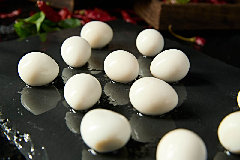 传统火锅食材美味鹌鹑蛋图片