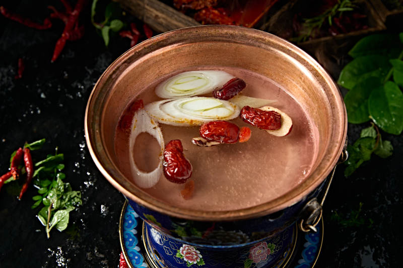 迷你小火锅清汤高汤锅底图片