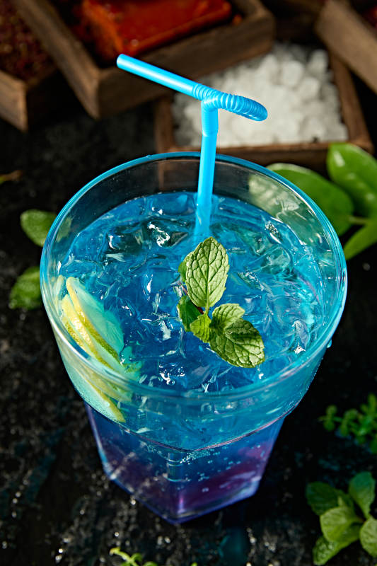 夏季清凉饮料柠檬薄荷蓝色海洋图片