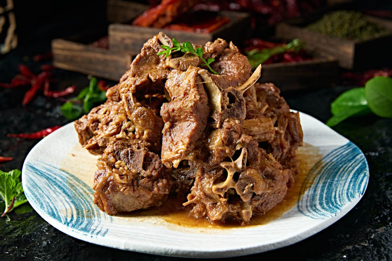 草原美食黄焖羊蝎子图片