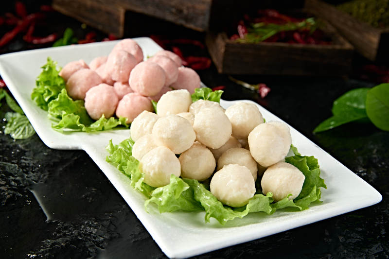 传统火锅食材美味鱼丸虾丸拼盘图片