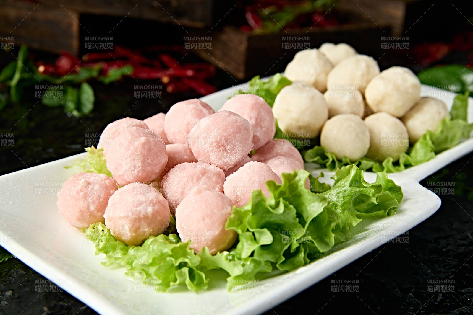 传统火锅食材美味鱼丸虾丸拼盘图片