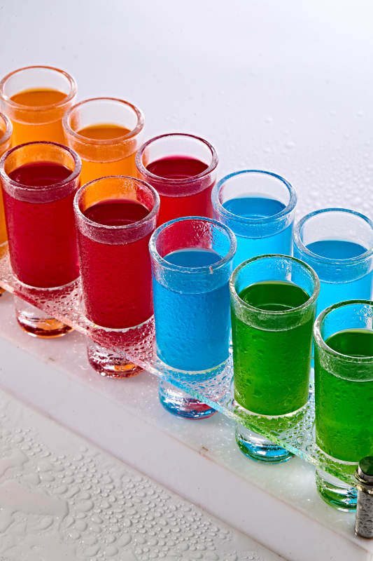 酒吧调制含酒精类饮品图片