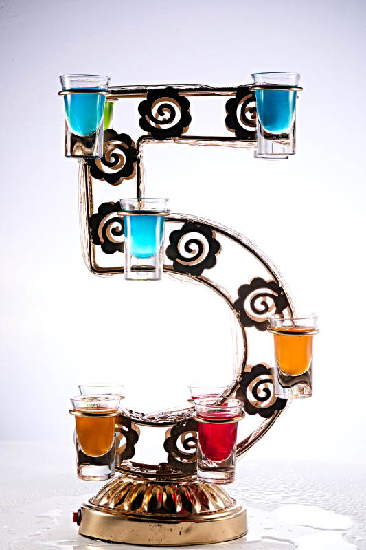 520造型酒吧调制含酒精类饮品图片