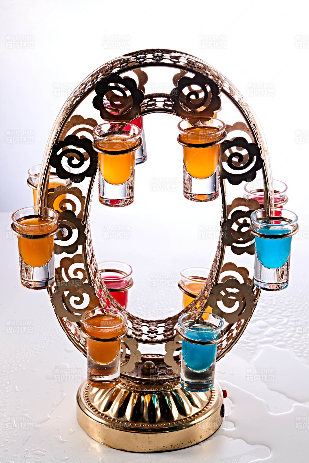 520造型酒吧调制含酒精类饮品图片