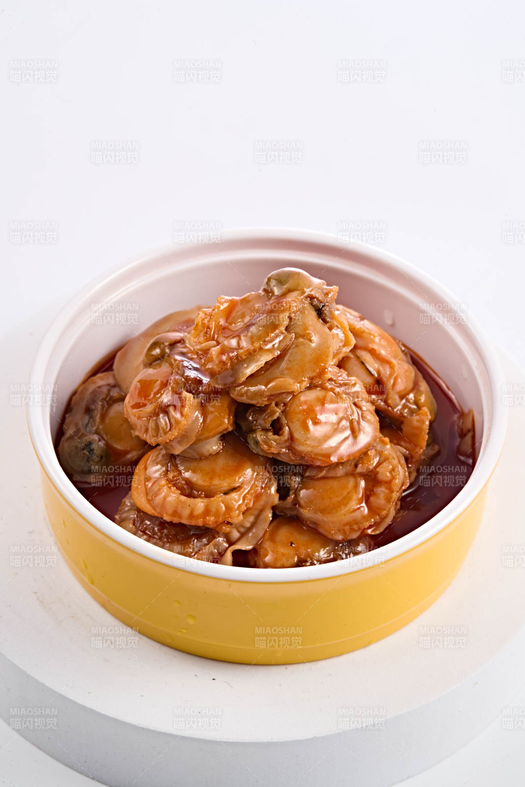 红油香辣腌渍扇贝肉丁图片