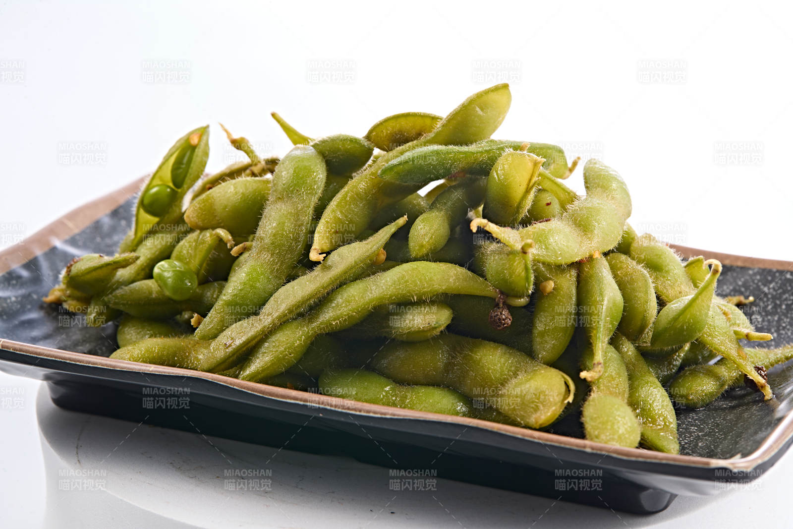 佐酒小吃盐水煮毛豆图片