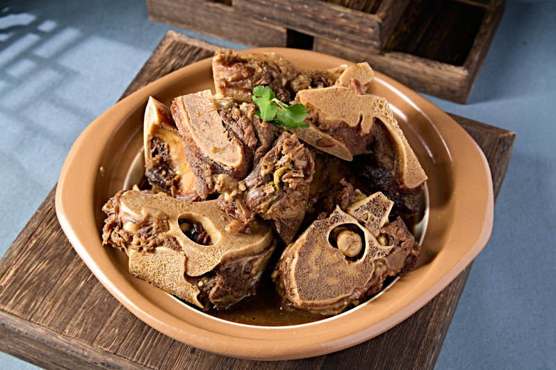 草原美食黄焖羊蝎子图片