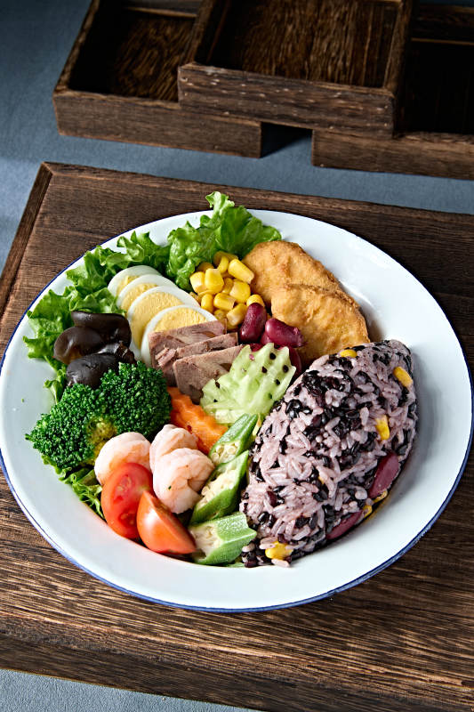 糙米杂粮饭为主的图片