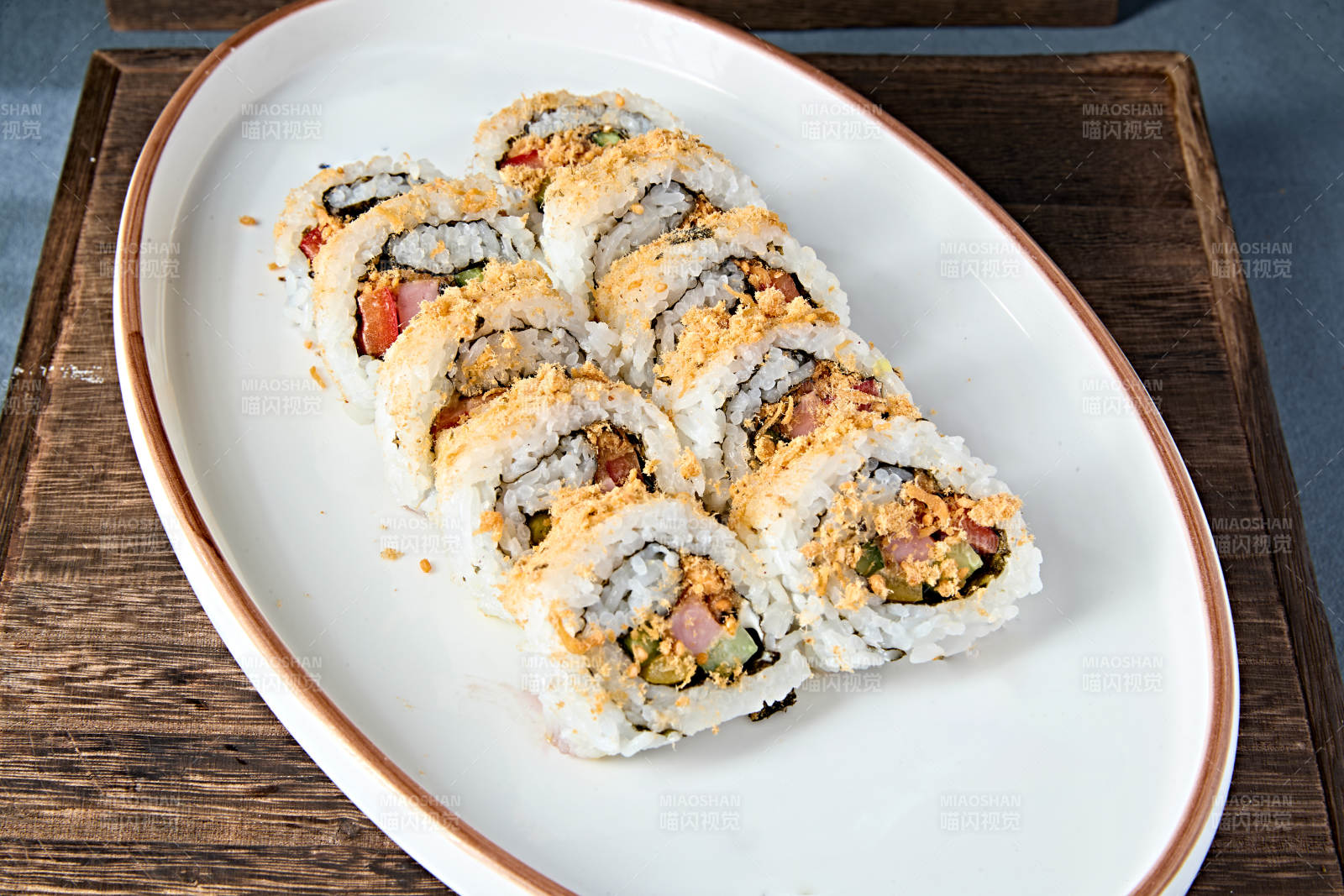 日料简餐什锦太卷寿司图片