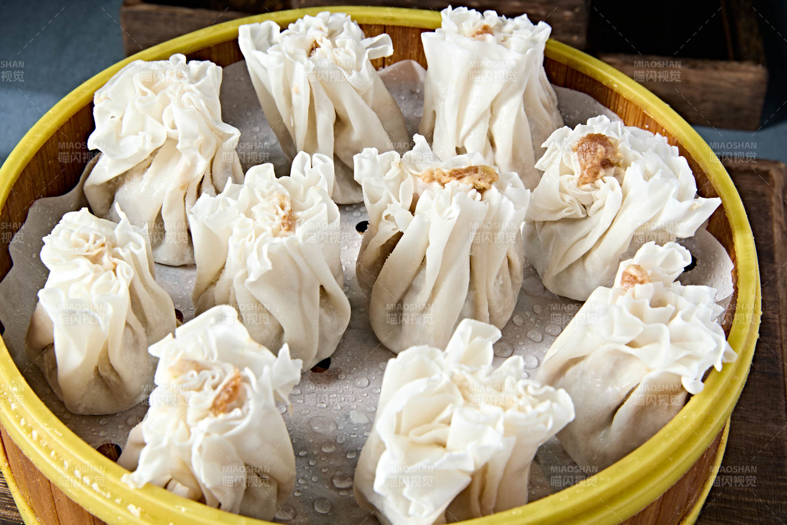 地方特色美食内蒙肉馅烧麦图片