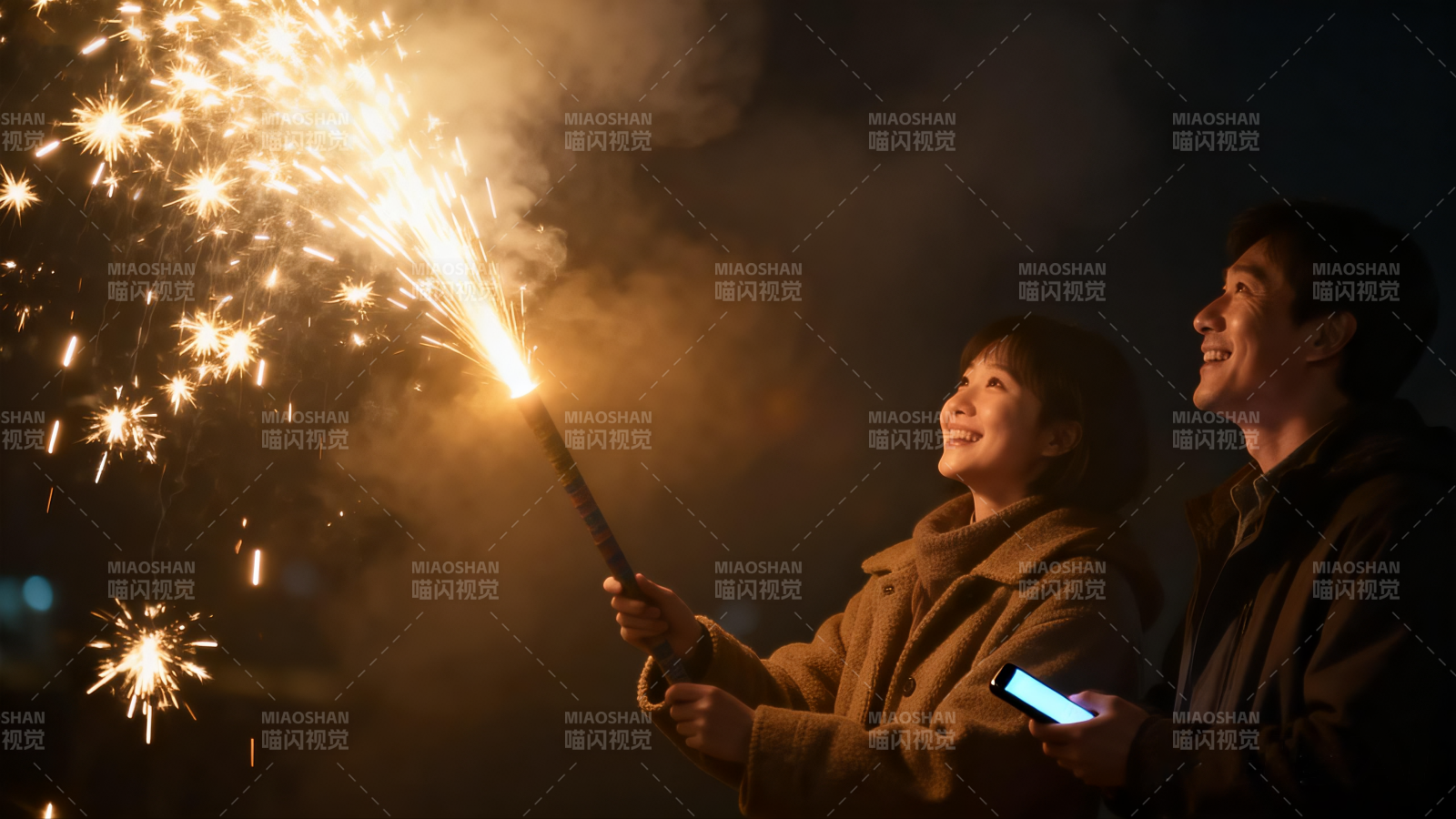 烟火映笑颜图片