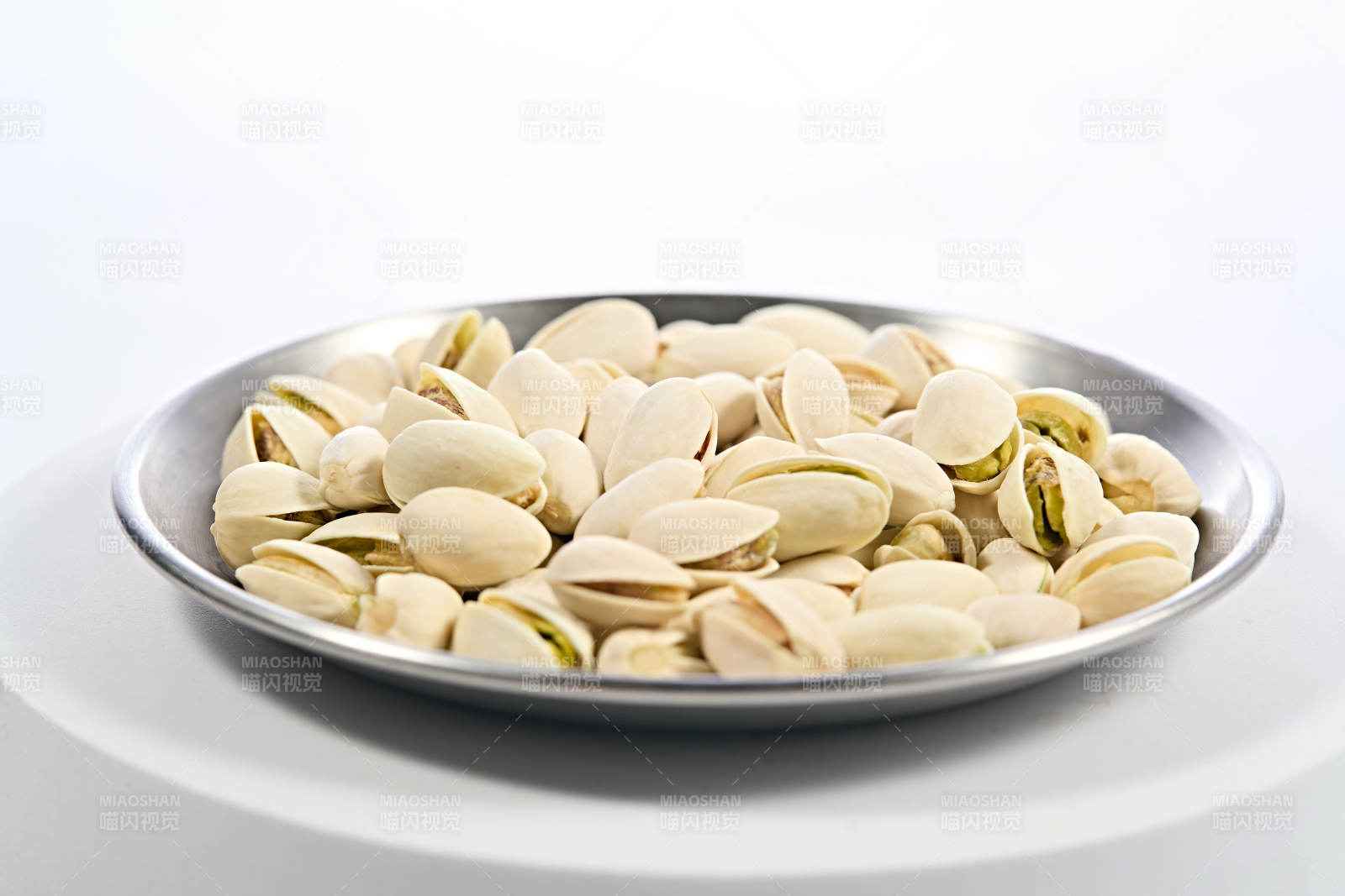 节日小吃天然无硫开心果图片