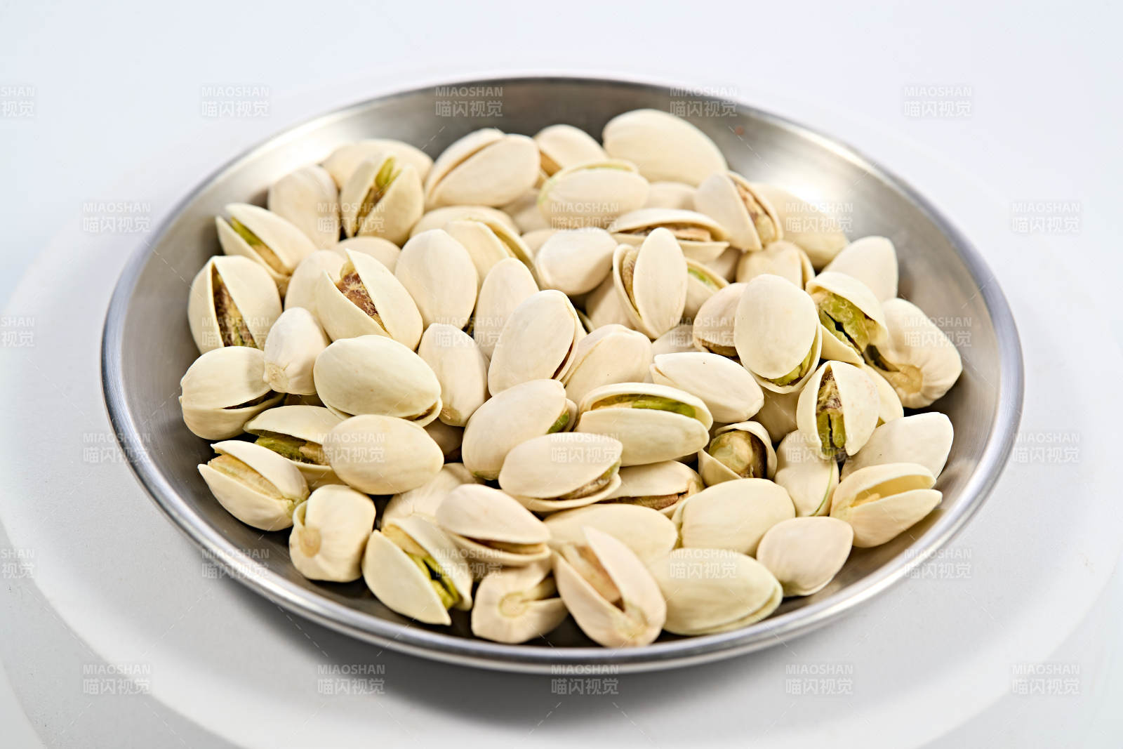 节日小吃天然无硫开心果图片