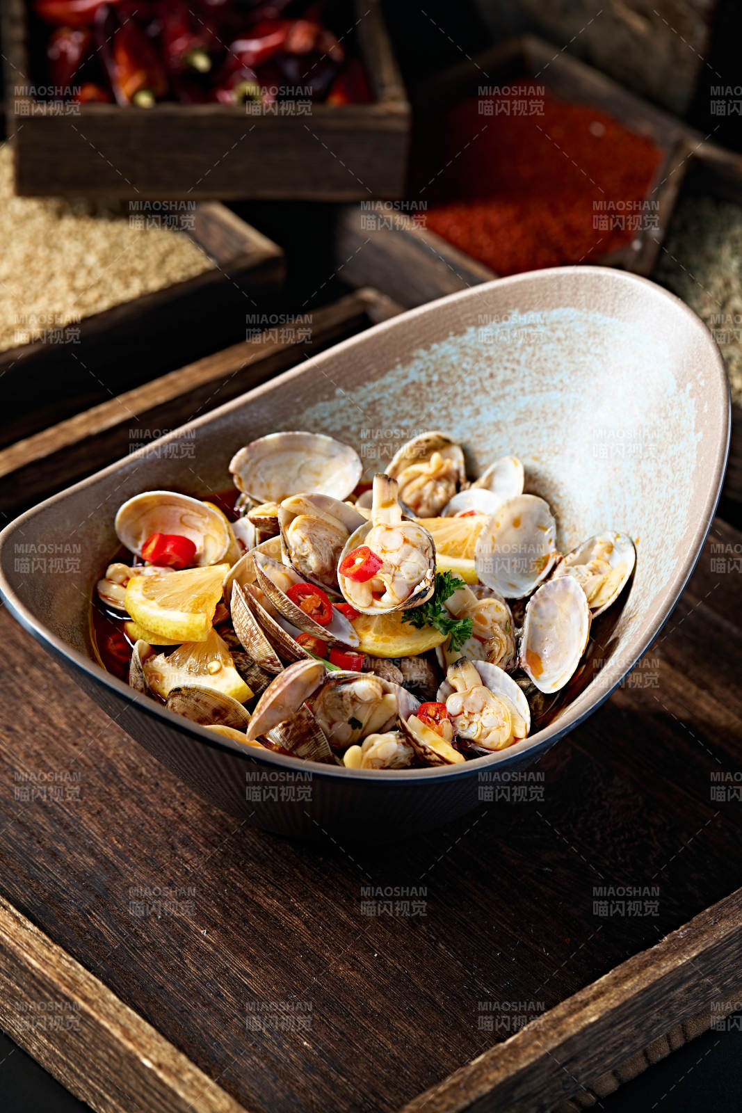 柠檬酸汤腌花蛤图片