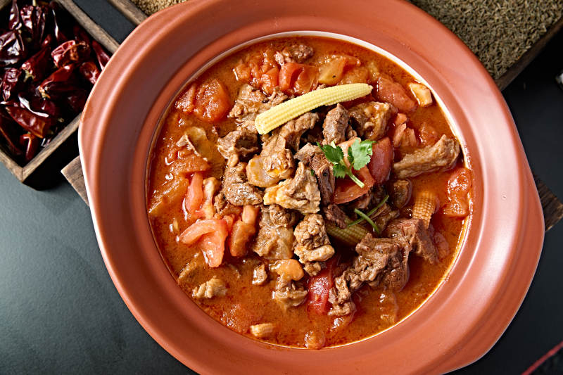 砂锅浓汤西红柿炖牛腩图片