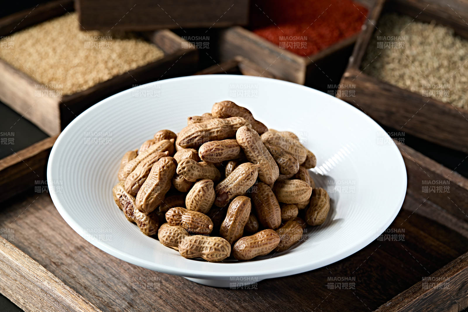 盐水煮带壳花生图片