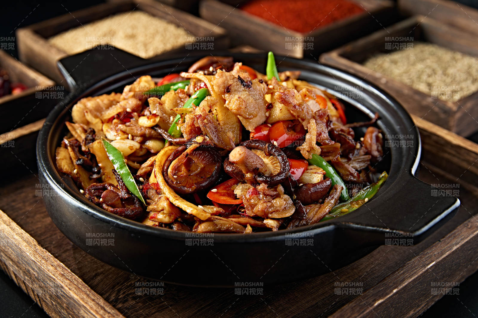 砂锅香辣什锦煲杂菌图片