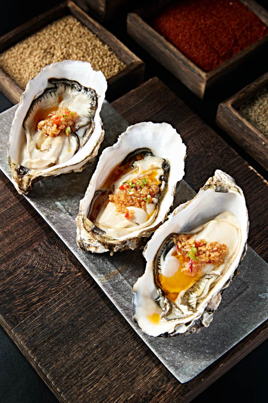 美味炭烤乳山大生蚝图片
