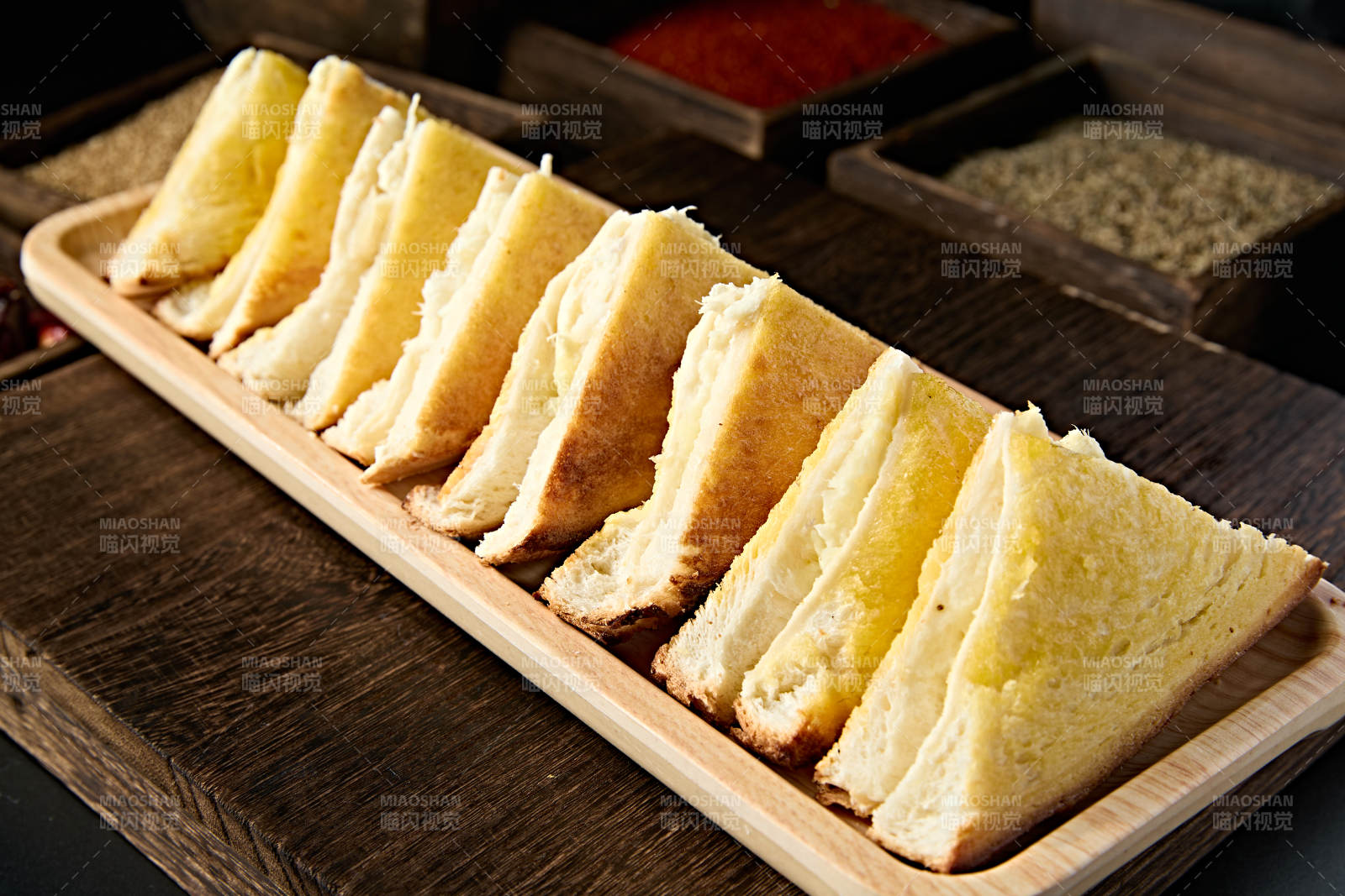 美味小吃奶香芝士榴莲饼图片