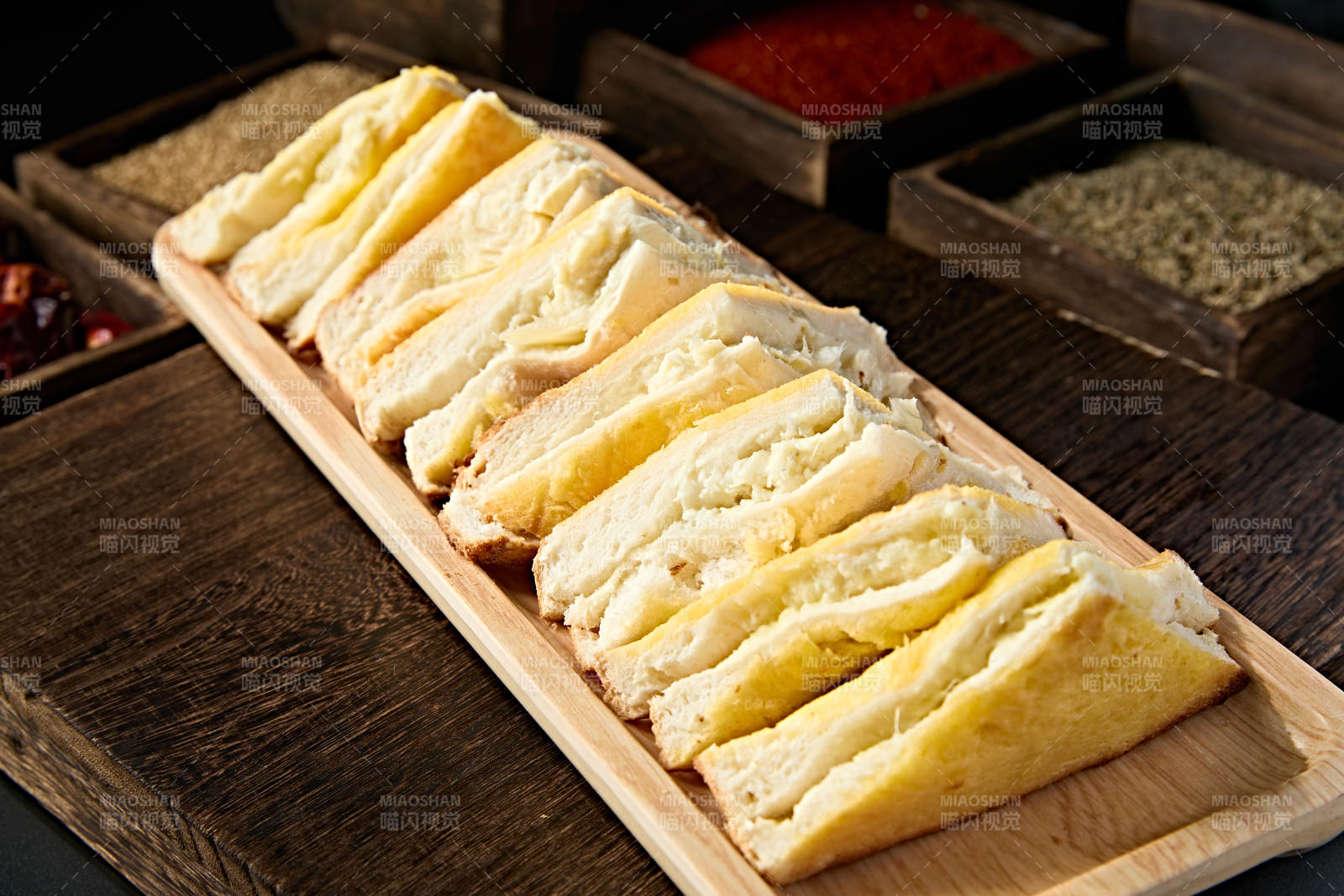 美味小吃奶香芝士榴莲饼图片