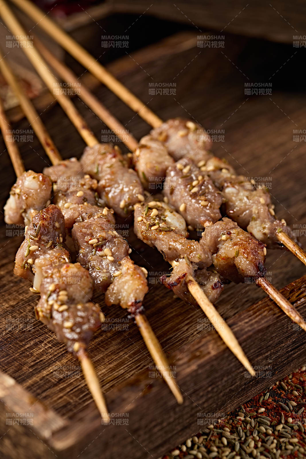 美味烧烤炭烤美味羊肉串图片