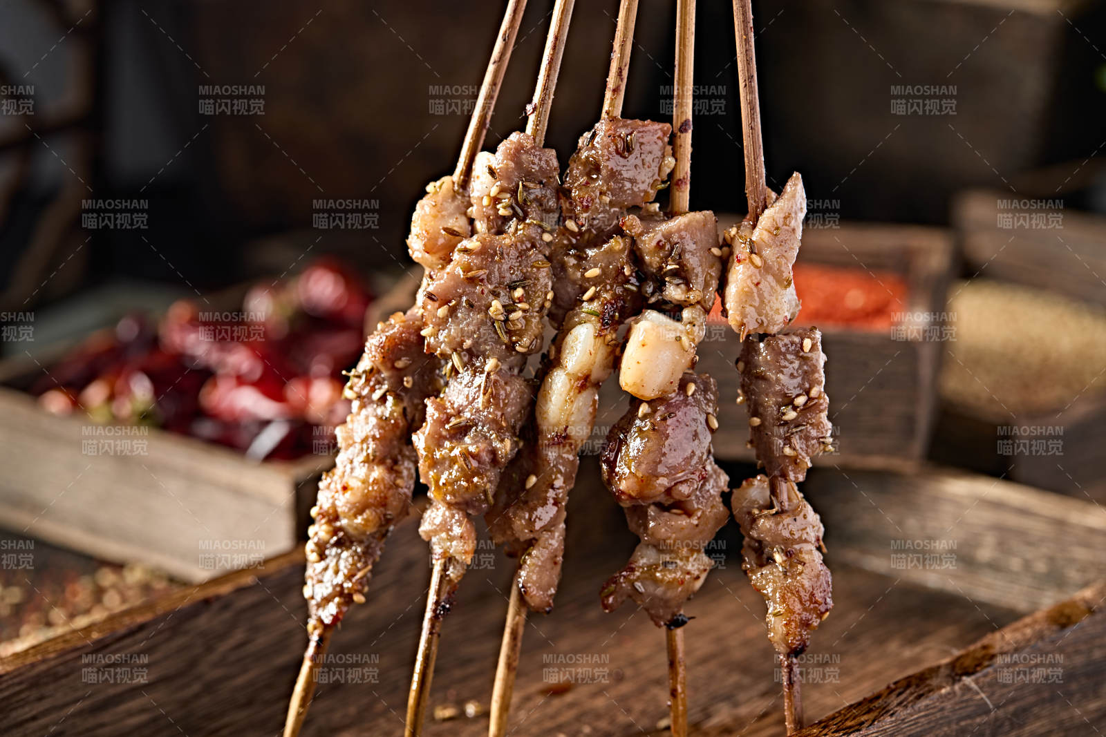 美味烧烤炭烤美味羊肉串图片