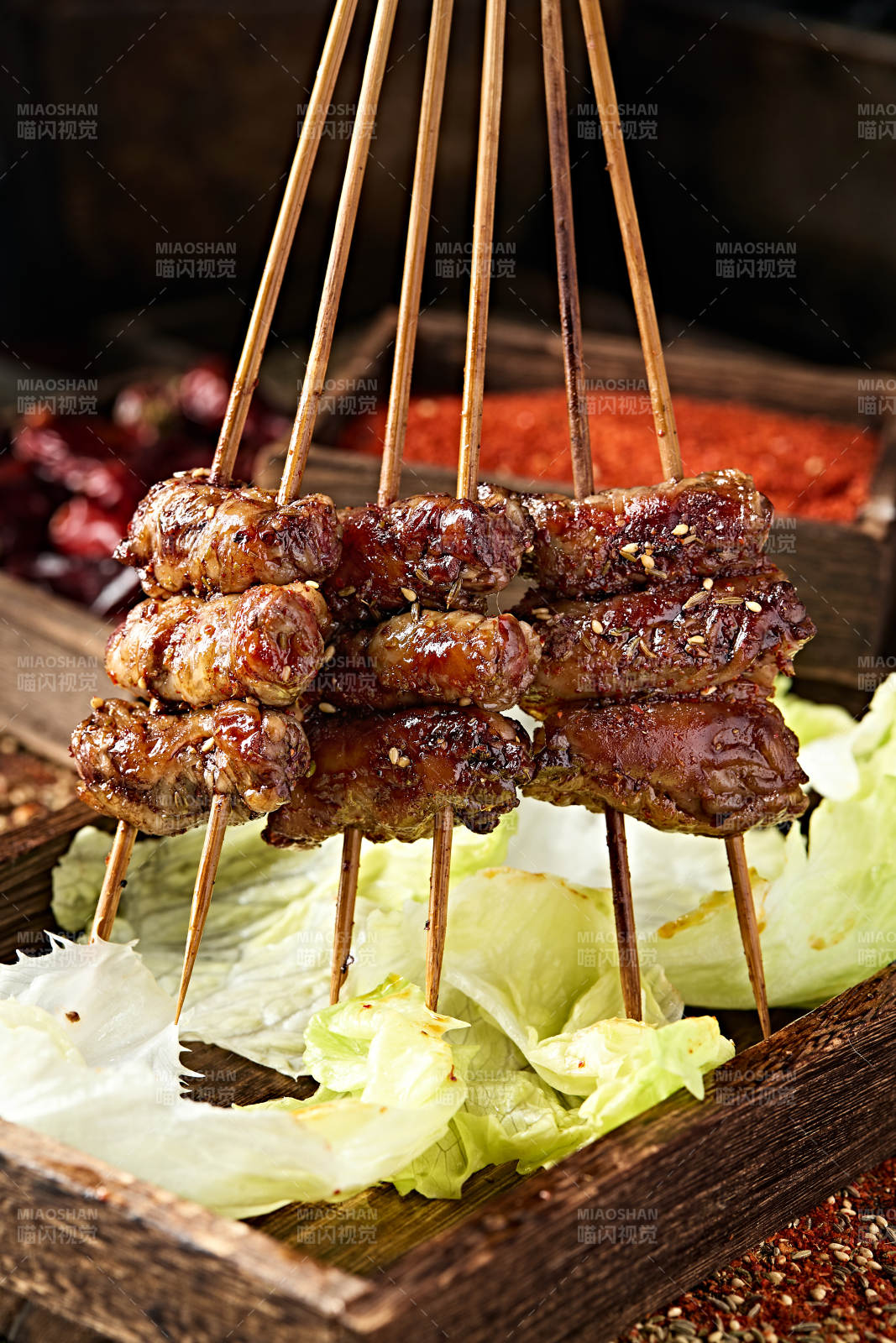 美味烧烤炭烤裹油羊肝图片