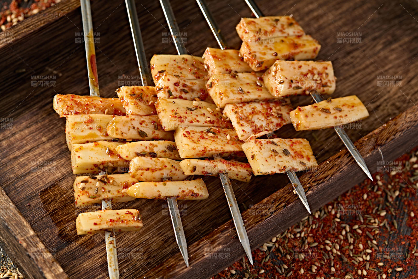 美味烧烤炭烤羊板筋图片