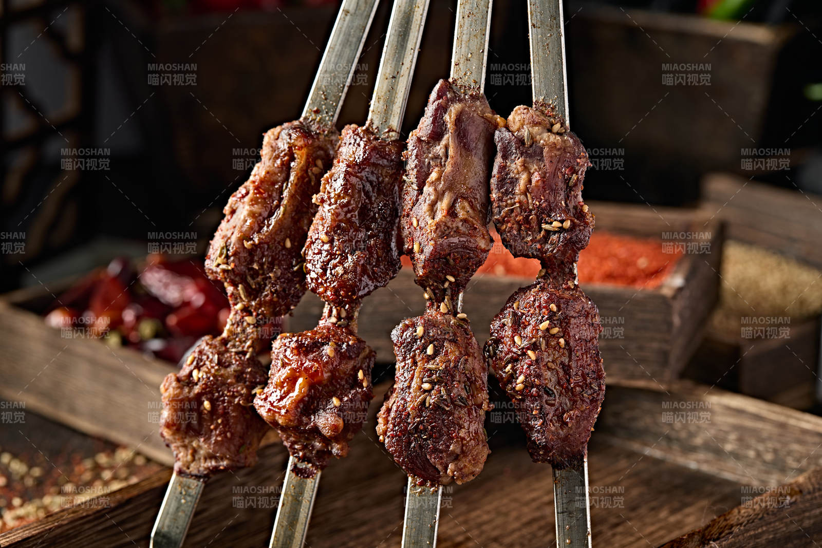 锦州烧烤炭烤大串油边肉图片