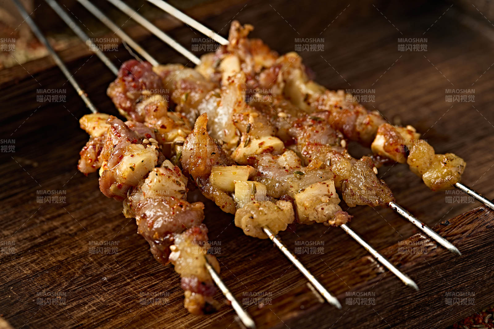 炭烤美味羊肉筋图片