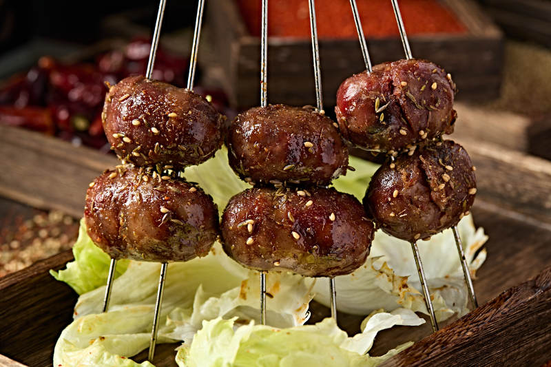 特色美味烧烤炭烤自制QQ肠图片