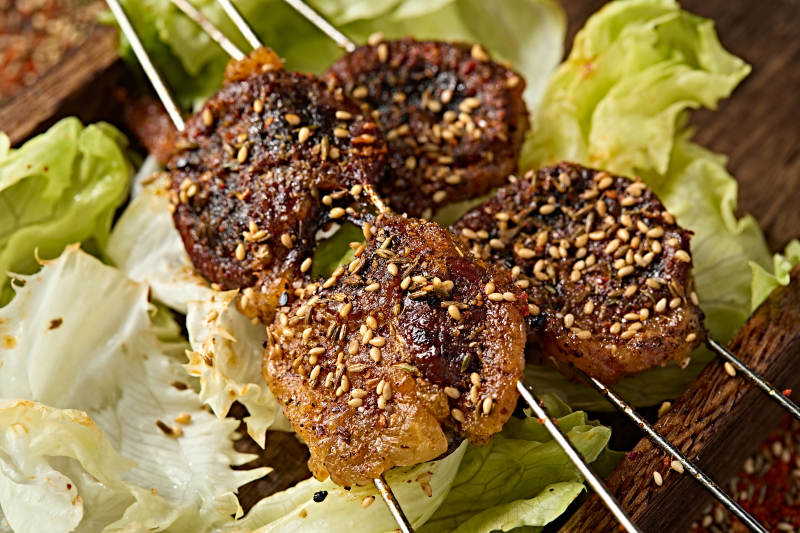 美味烧烤炭火烤羊腰图片