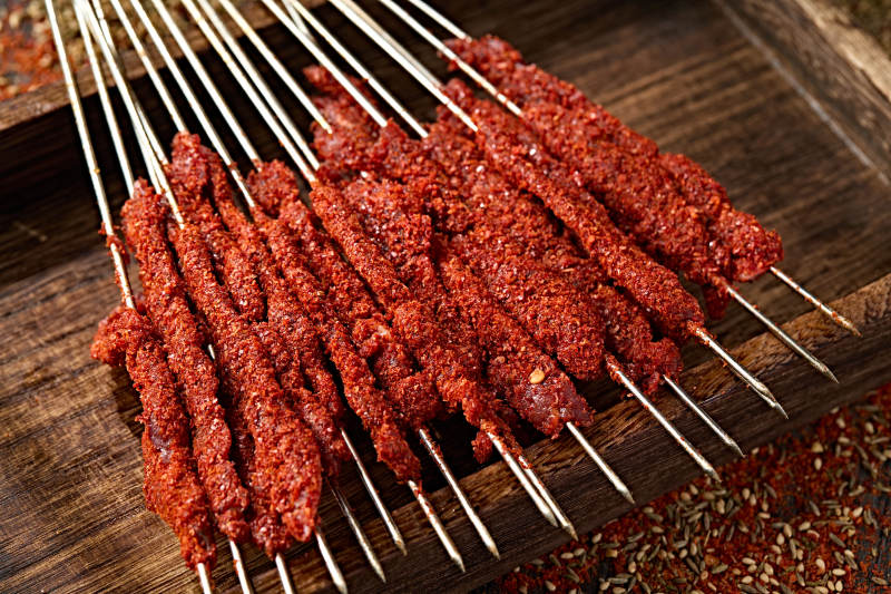 锦州特色辣子生鲜牛肉串刺身图片