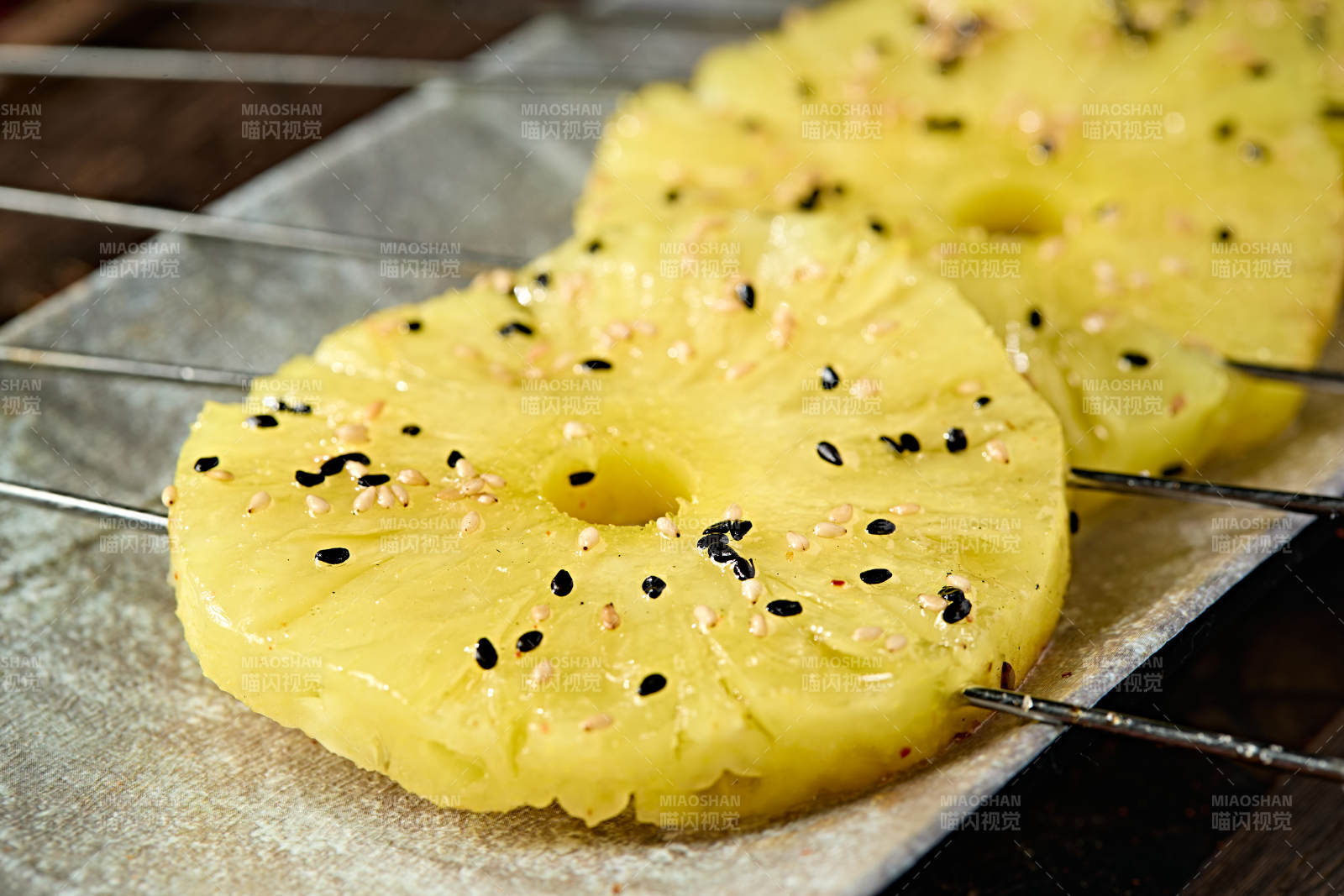 风味炭烤菠萝片图片