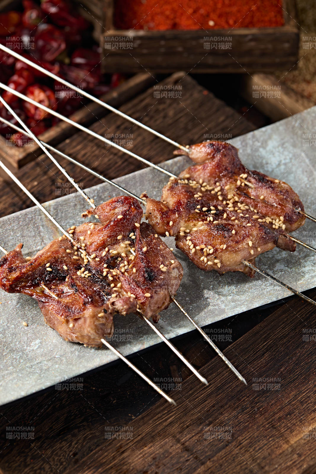 锦州烧烤炭烤养殖鹌鹑图片