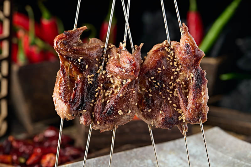 锦州烧烤炭烤养殖鹌鹑图片