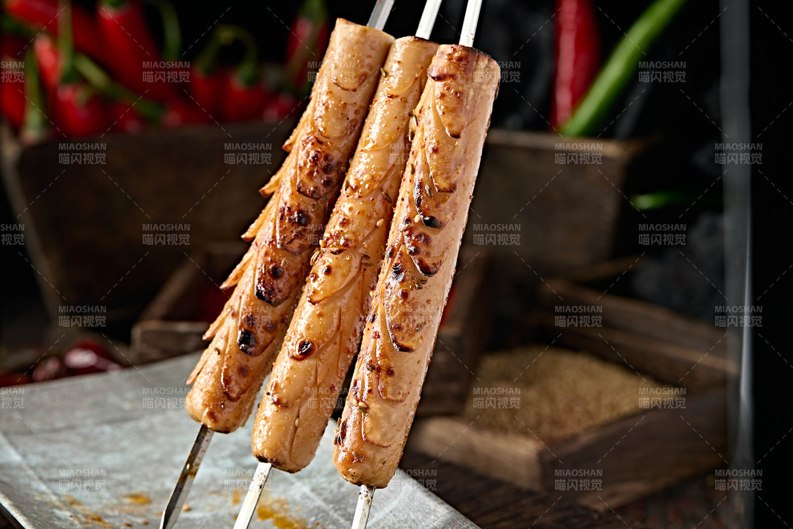 美味炭烤风味火腿肠图片