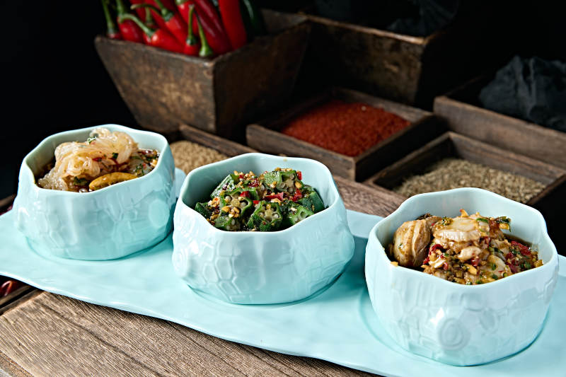 柠檬酸汤拌魔芋丝 秋葵 扇贝丁图片