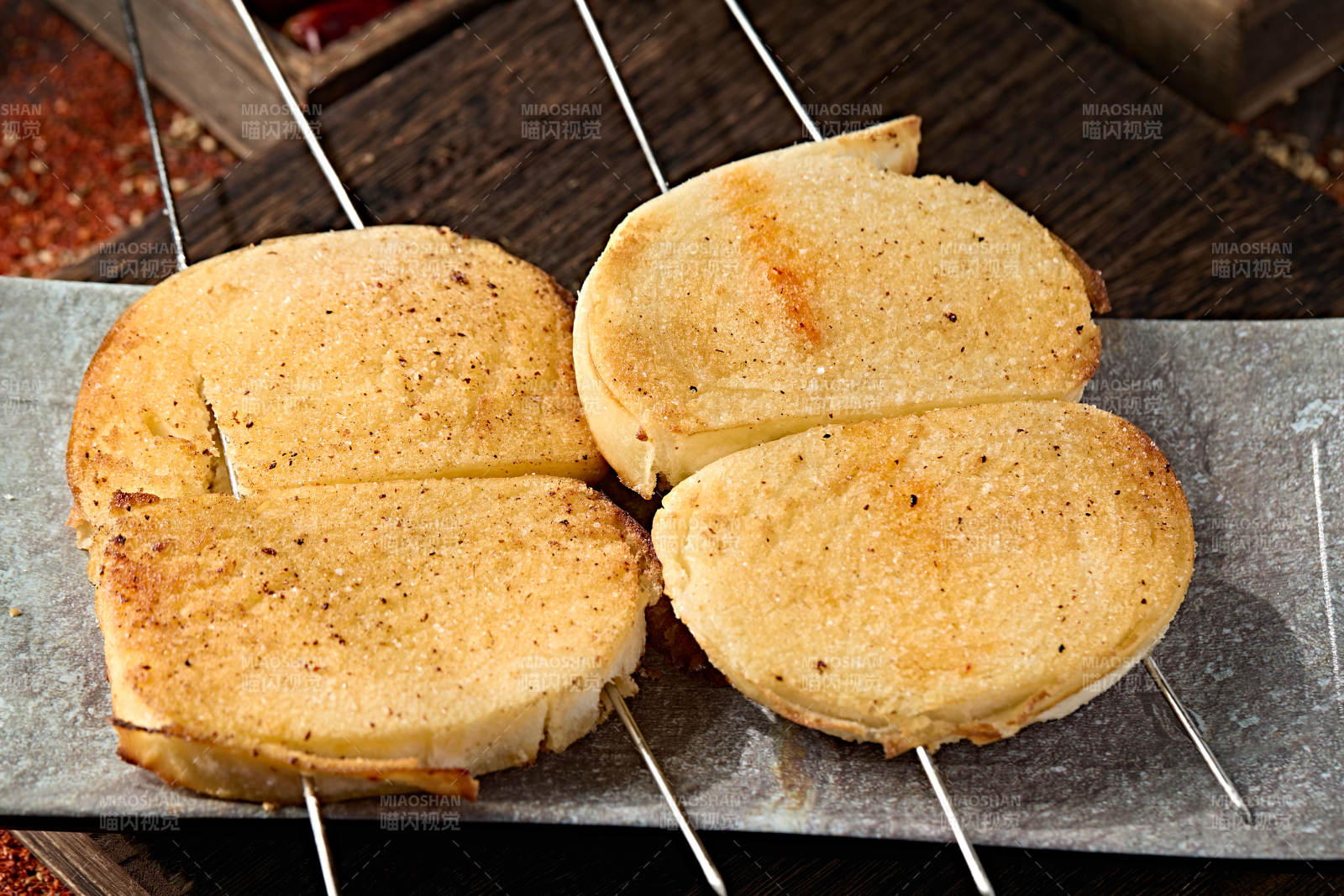 美味炭烤馍馍片图片