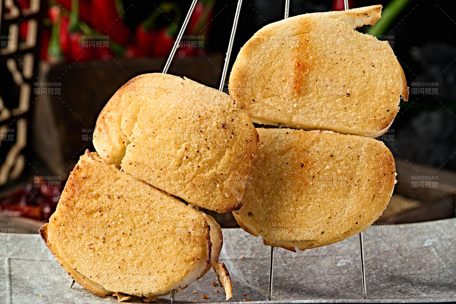 美味炭烤馍馍片图片