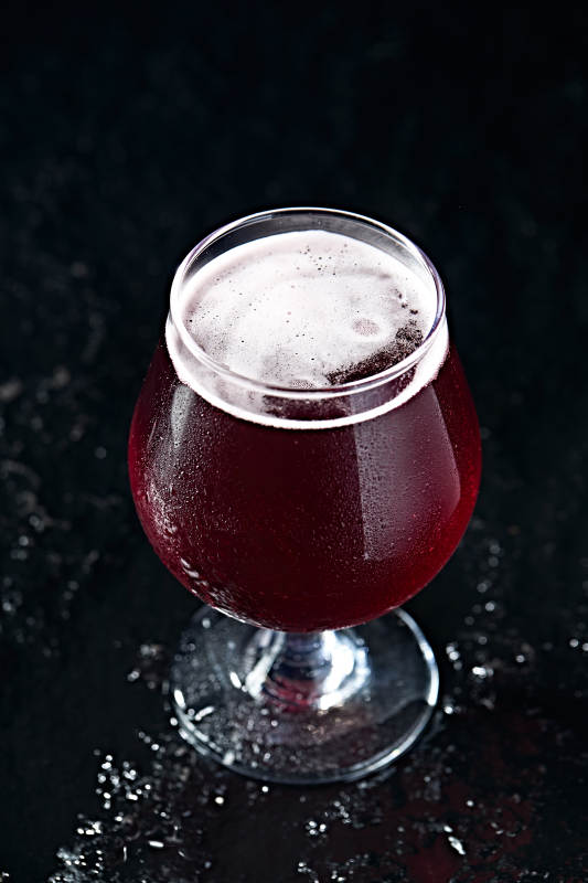 自制醇香冰镇精酿啤酒图片