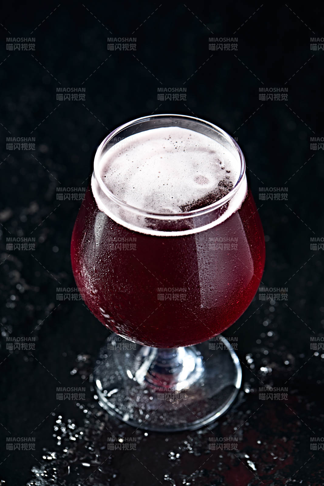 自制醇香冰镇精酿啤酒图片