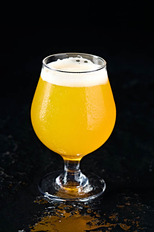 自制醇香冰镇精酿啤酒图片