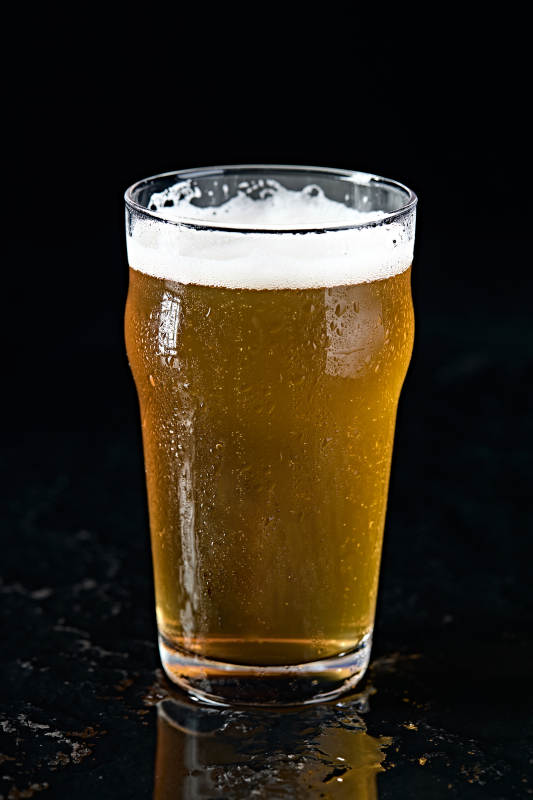 自制醇香冰镇精酿啤酒图片