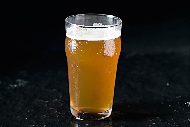 自制醇香冰镇精酿啤酒图片