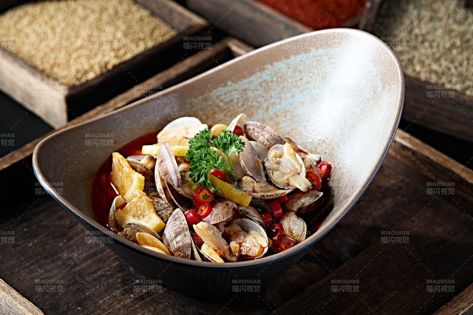 柠檬酸汤腌花蛤图片