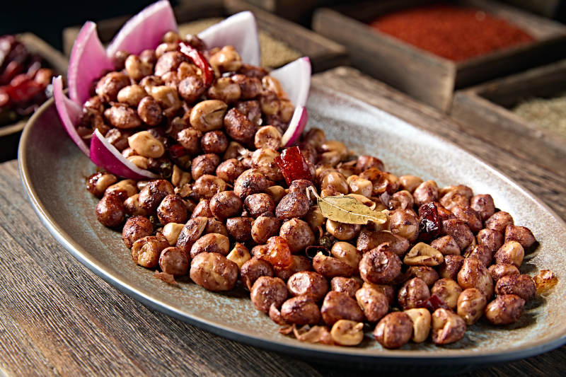 佐酒小吃油炸花生米图片
